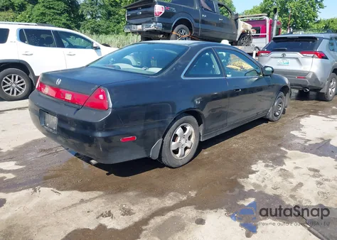 2002 Honda Accord 2.3 Ex z USA, uszkodzony, nr VIN 1HGCG315X2A023613